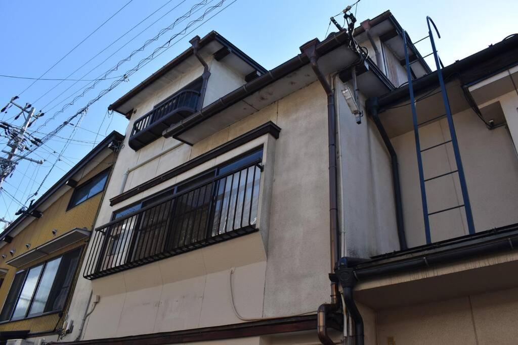 Only For One Group Cheaper For 6Th & 7Th Guest 市街地中心部 一棟貸しの宿 Guest House Don'S Home Такаяма Экстерьер фото